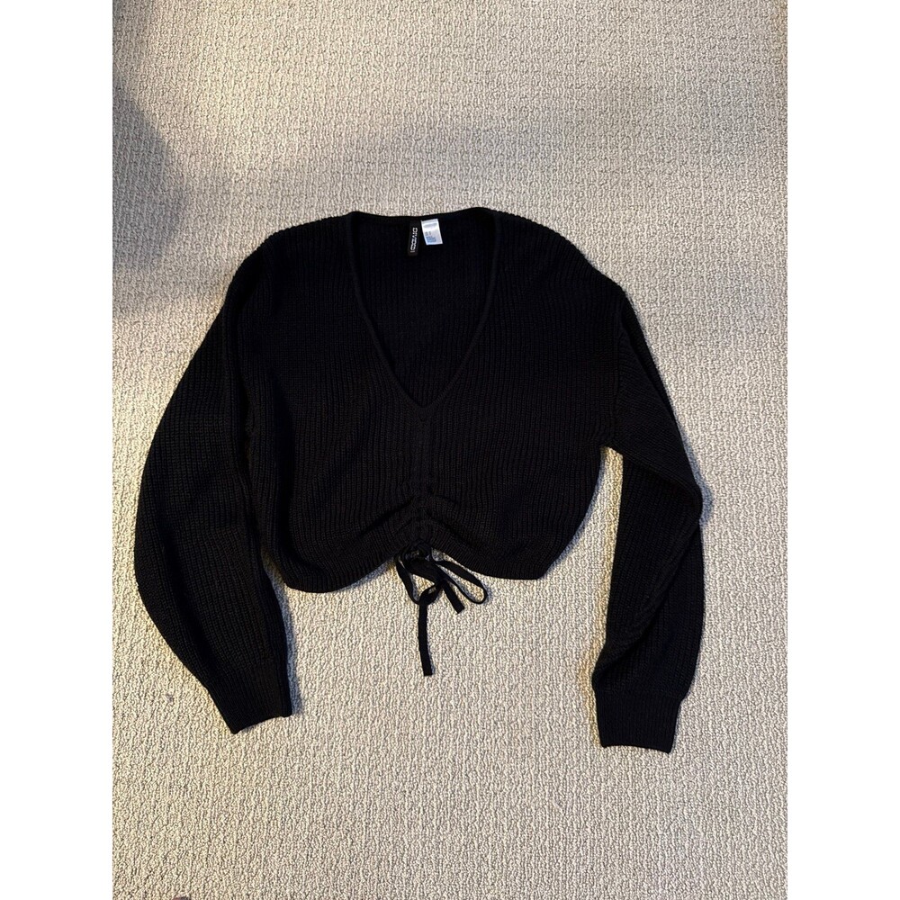 H&M black sweater Small